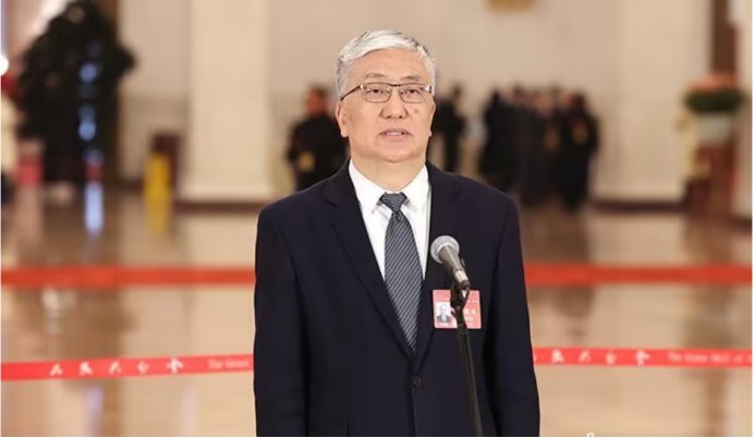 张洪春